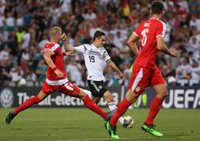 El Valencia cede a Uros Racic al Famalicao portugués