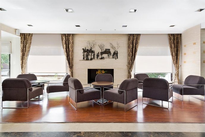 Interior del hotel Best Osuna