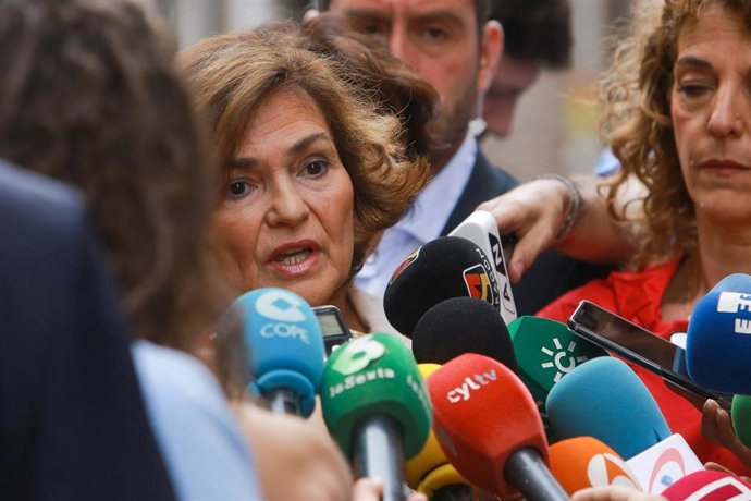 La vicepresidenta del Gobierno en funciones, Carmen Calvo, ofrece declaraciones a su llegada a las instalaciones del Sistema de Seguimiento Integral en los casos de Violencia de Género (Sistema VioGén), de la Secretaría de Estado de Seguridad del Minist
