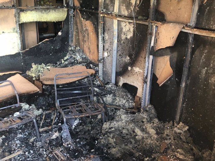 Interior de las instalaciones de Onda Jaén afectadas por el incendio.