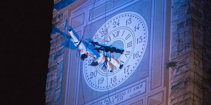 Espectáculo 'Quadro on wall' de la compañía italiana eVenti Verticali