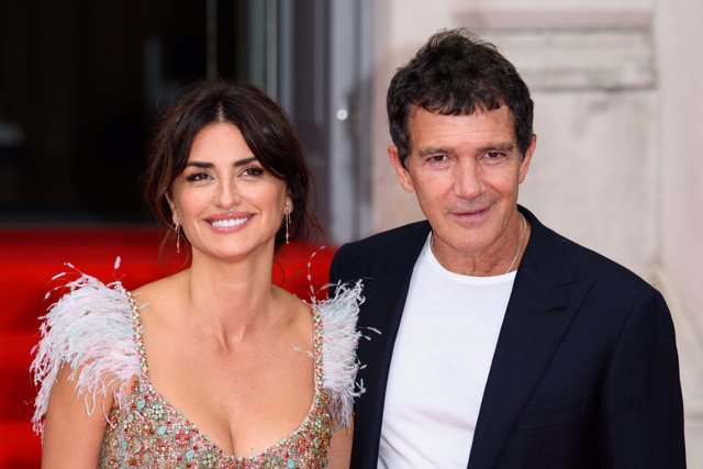 Pedro Almodóvar, Penélope Cruz y Antonio Banderas en la premiere de 'Dolor y gloria'