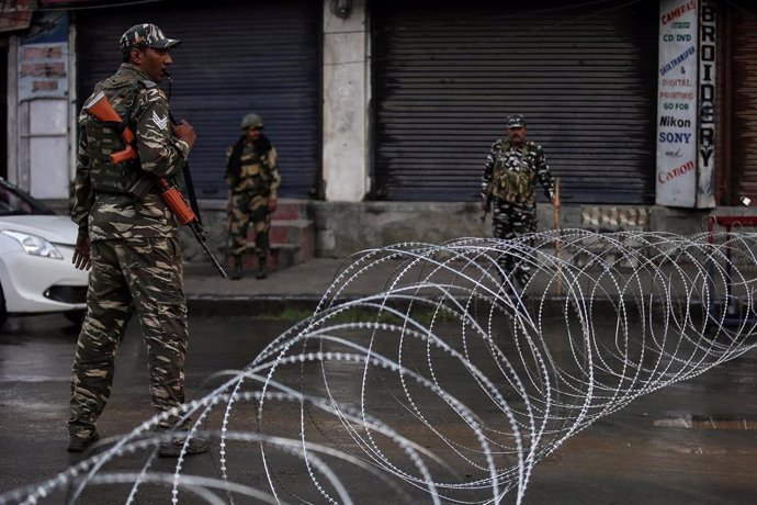 Despliegue de las fuerzas de seguridad en Srinagar
