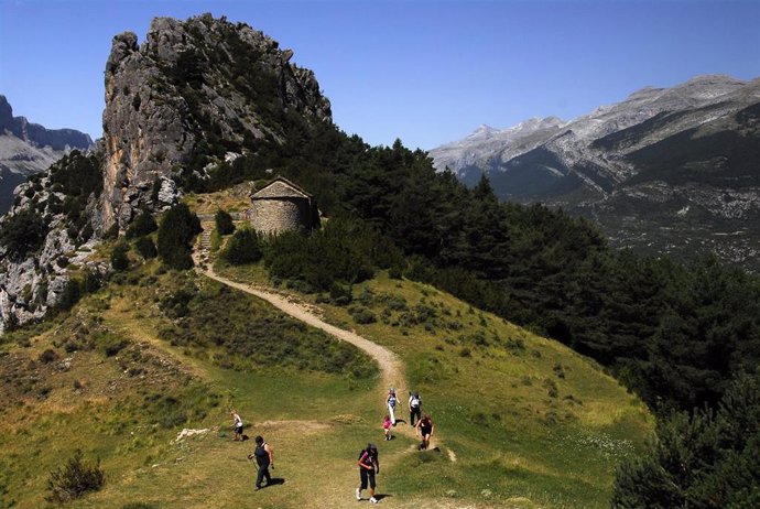 El Parque Nacional de Ordesa y Monte Perdido retoma las rutas guiadas por las ermitas de Tella