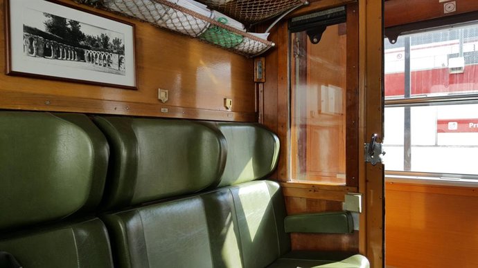 Imagen de un vagón del Tren de la Fresa, que recorre el trayecto Madrid-Aranjuez.