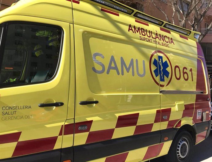 Una ambulancia del SAMU 061.