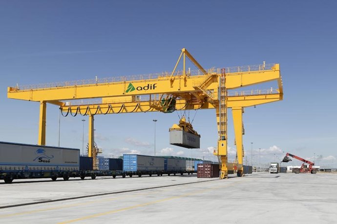 Grúa de adif, en una imagen de archivo.