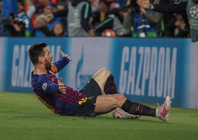 Fútbol.- El gol de falta de Leo Messi al Liverpool, elegido el mejor del año de 