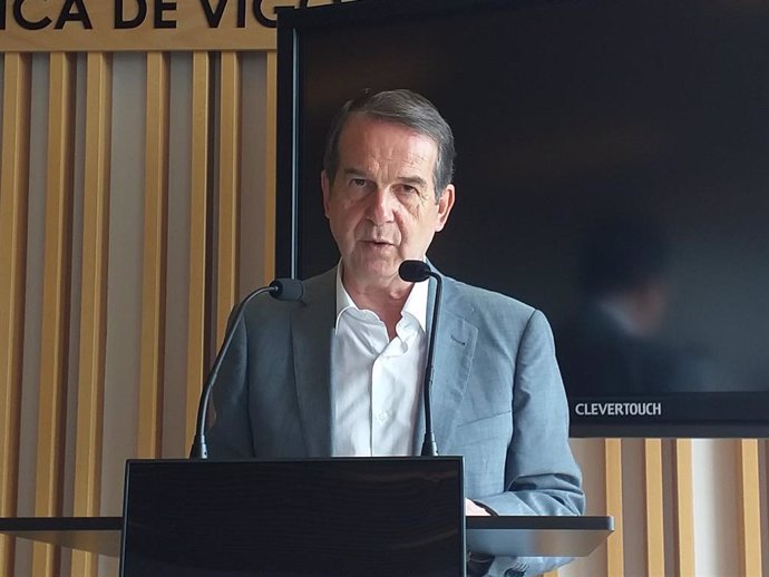 Abel Caballero, alcalde de Vigo, en una rueda de prensa en el Consorcio de Zona Franca.