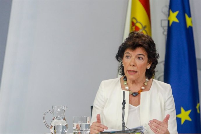 La ministra portavoz del Gobierno en funciones, Isabel Celaá, comparece ante los medios de comunicación tras la reunión del Consejo de Ministros en Moncloa.