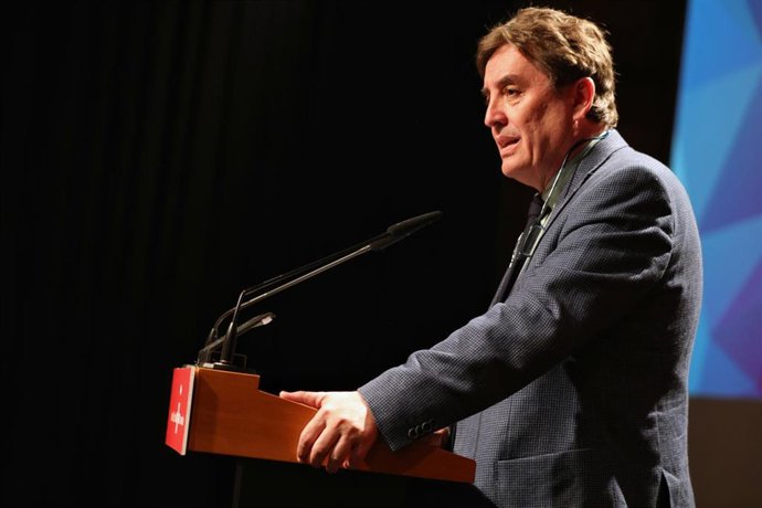 El director del Instituto Cervantes, el poeta Luis García Montero,  durante el acto del Día Internacional del Orgullo LGTBI organizado por el Instituto Cervantes.