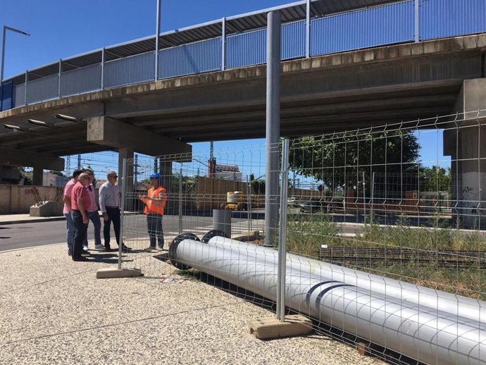 Montaje de una pasarela accesible en el puente de San Antonio de Calatayud