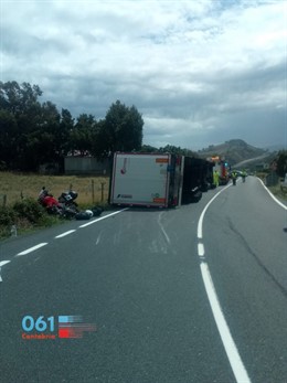 Accidente entre camión y motos en Ontón