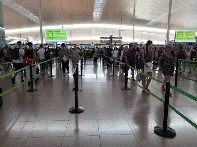 Control de seguretat de l'Aeroport de Barcelona en la jornada de vaga dels treballadors de Trablisa