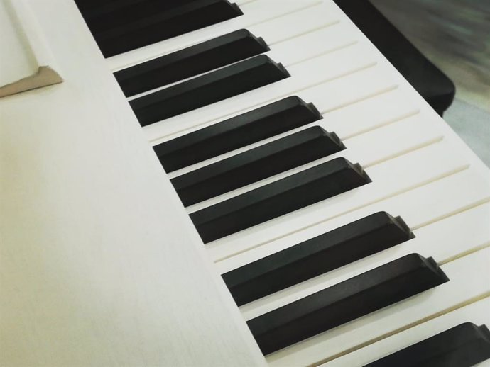Imagen de archivo de las teclas de un piano.