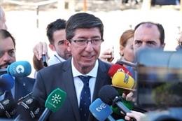 El vicepresidente de la Junta y líder de Cs en Andalucía, Juan Marín, atiende a los medios.