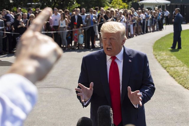 August 9, 2019 - Washington, DC, United States: United States President Donald J. Trump speaks to the media as he departs the White House en route to a fundraiser event in Long Island, NY. (Stefani Reynolds / Contacto)