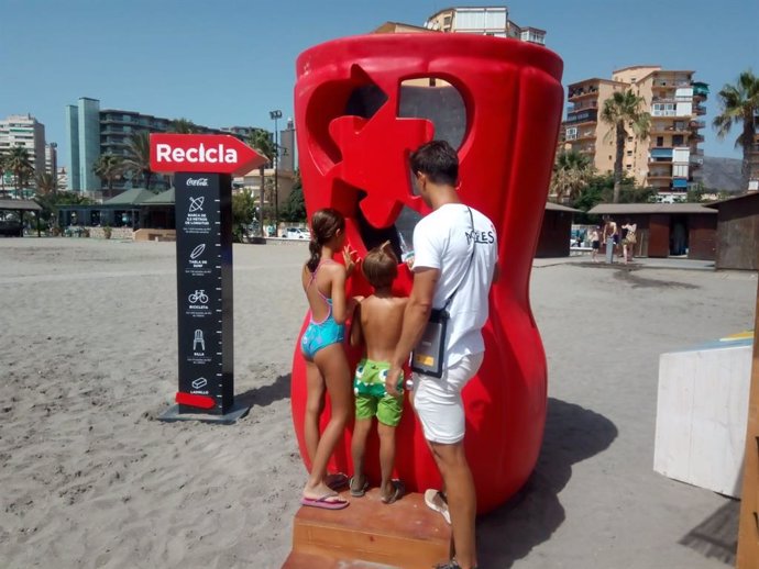 Málaga.- El programa Mares Circulares de Coca-Cola sensibiliza a 2.600 personas 