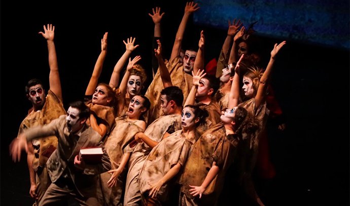 Nota Y Foto Escuela Pública Formación Cultural