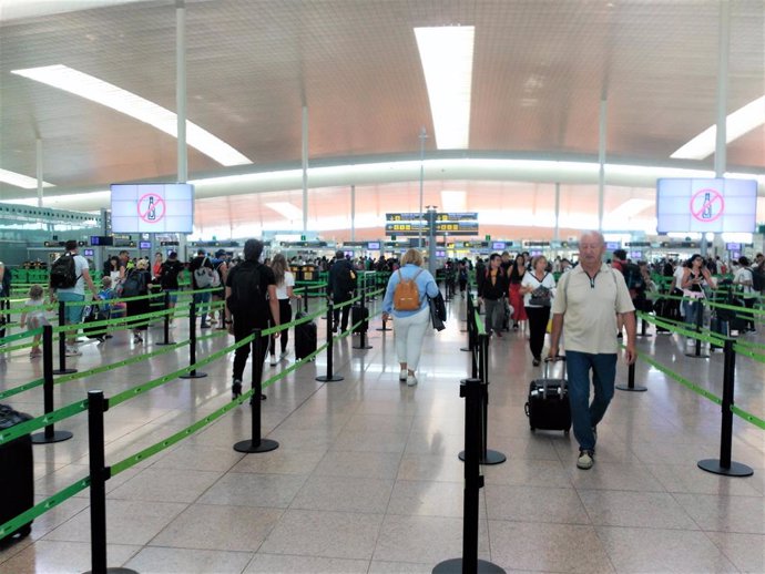 Control de seguridad de la T1 en el Aeropuerto de Barcelona