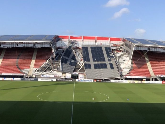 Se desploma parte de la cubierta del estadio del AZ Alkmaar