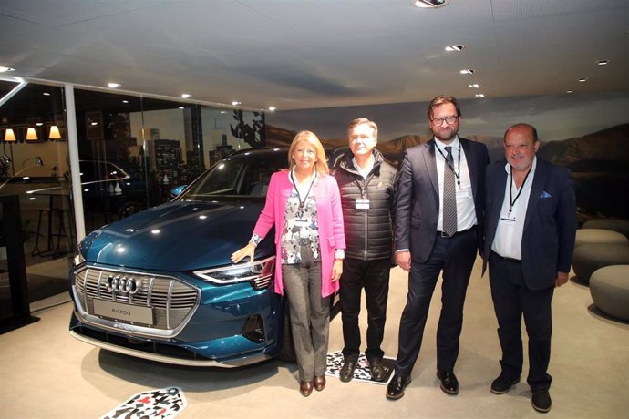 La alcaldesa de Marbella, Ángeles Muñoz, asiste a la presentación de Audi.