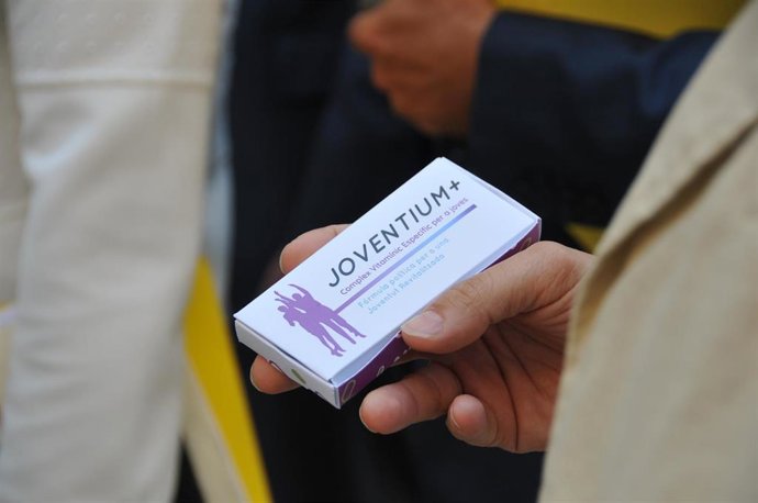 Acto del Consell de la Joventut en las puertas de Les Corts