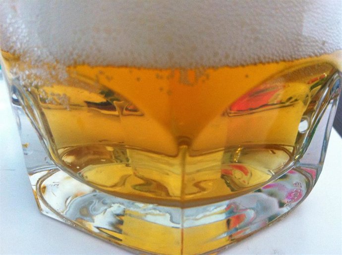 Imagen de recurso de un vaso de cerveza.
