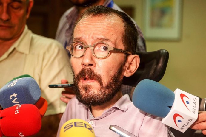 AMP.- Echenique acusa al PSOE de "tactismo" por dejar la negociación para el "úl