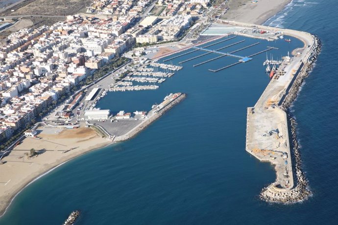 Almería.-Puertos.-La Junta moderniza el sistema de subasta de la pesca en Garruc