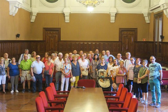 Recepción a miembros de la Asociación Hijos de Bedmar en Cataluña.