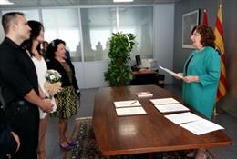 Más de 12.000 parejas se inscriben en el Registro de Parejas estables no casadas de Aragón desde su creación.