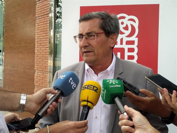 El secretario general del PSOE de Granada, José Entrena