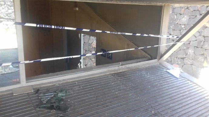 Ataque vandálico al Pabellón de Deportes Ana Bautista