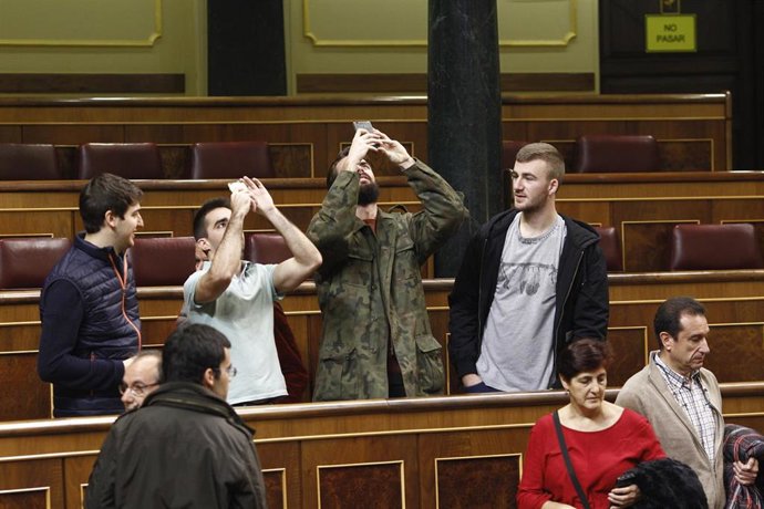 Los ciudadanos visitan el Congreso en la jornada de puertas abiertas
