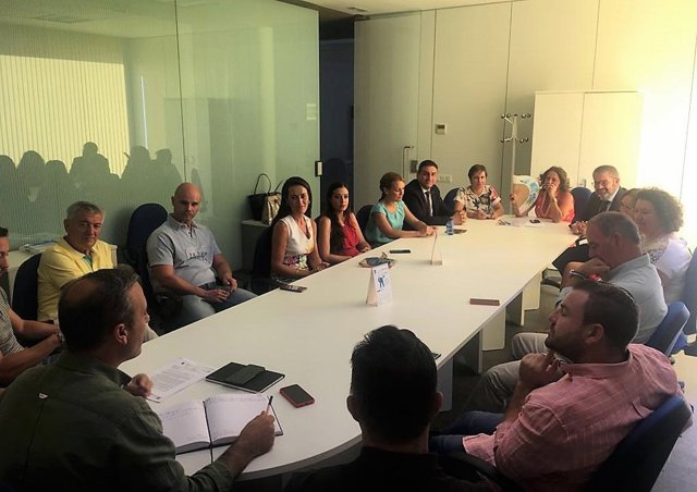Reunión con alcaldes de la comarca de Cazorla sobre el hospital de alta resolución.