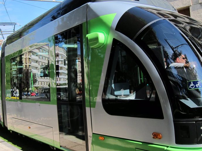Los viajes en el tranvía de Vitoria durante 'La Blanca' aumentan un 4,9%, con más de 154.000 usos.