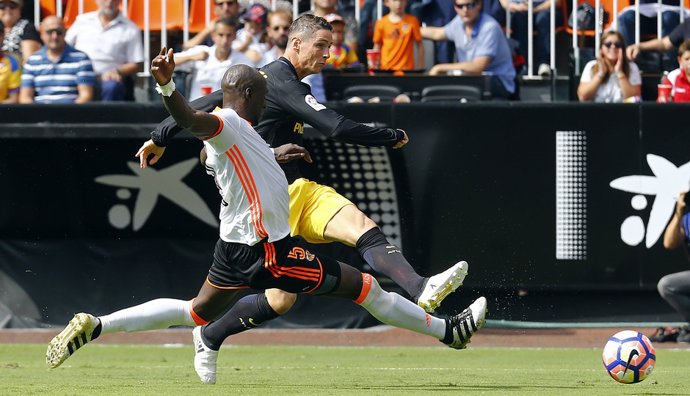 Fútbol.- El Valencia llega a un principio de acuerdo con el central francés Elia