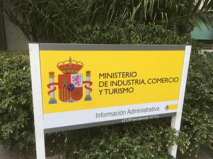 Industria y la Cámara de Comercio de España impulsan los Puntos de Atención al Emprendedor