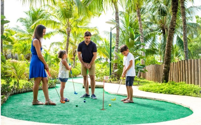 Torneo solidario de Minigolf en  Barceló Bávaro Grand Resort