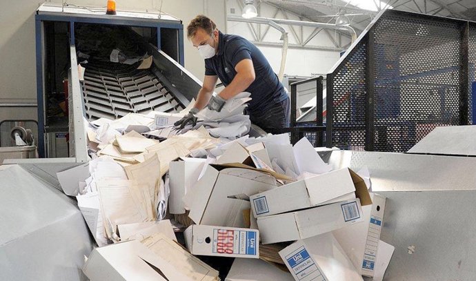 La Junta de Expurgo ha acordado la destrucción de 1,6 millones de documentos sin valor