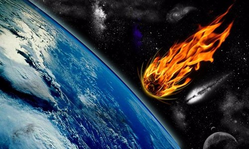Meteorito cayendo sobre la Tierra