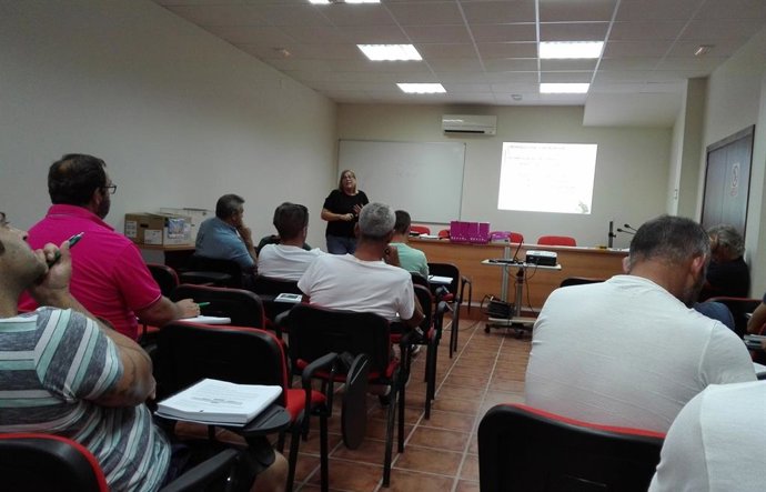 CádizAlDía.-Diputación financia un curso de UPA para cualificar a aplicadores de