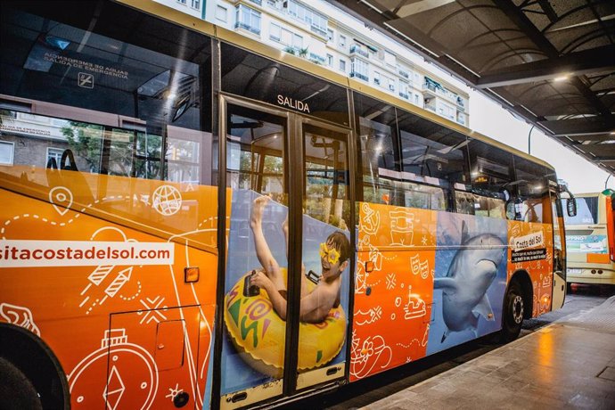 Autobús de la provincia de Málaga que promociona la oferta de ocio de la Costa del Sol