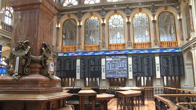 +++eptv: El Ibex 35 cae un 0,5% en la apertura y se aleja aún más de los 9.300 puntos