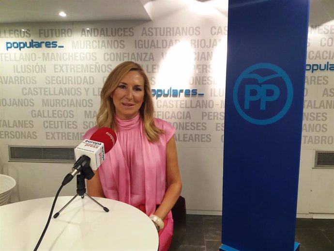 La presidenta del PP en Navarra y nueva vicesecretaria de Organización del Partido Popular, Ana Beltrán, durante una entrevista para Europa Press.