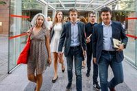 Errejón dice que hoy nacerá un gobierno "chantajeado por Vox, amenazado por la corrupción y con más pasado que futuro"