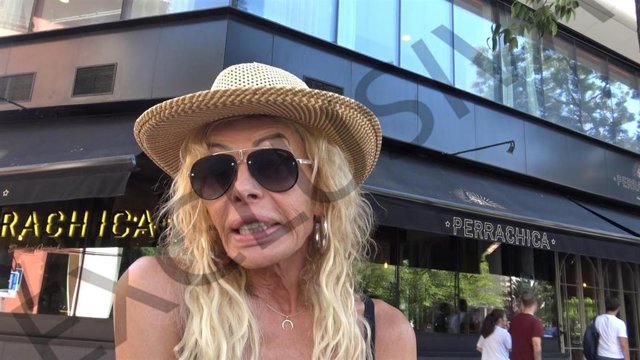 Bibiana Fernández sale de comer en Madrid