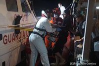 Desembarcan otros cuatro migrantes del Open Arms, tres de ellos por razones médicas