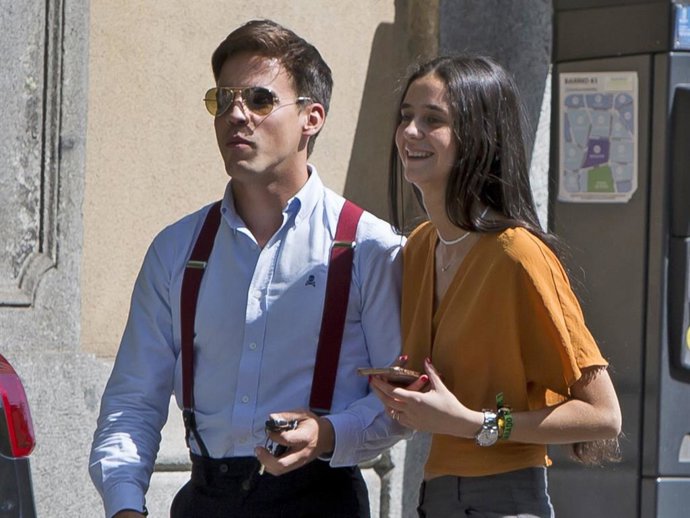 VICTORIA FEDERICA Y GONZALO CABALLERO DESPUÉS DE DISFRUTAR DE UNA AGRADABLE COMIDA JUNTOS